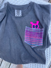 Load image into Gallery viewer, Mamasloom Hubble Pocket T-shirt (Medium)
